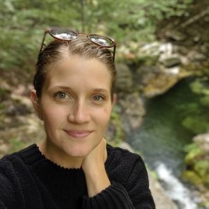 Meet your Posher, Angela